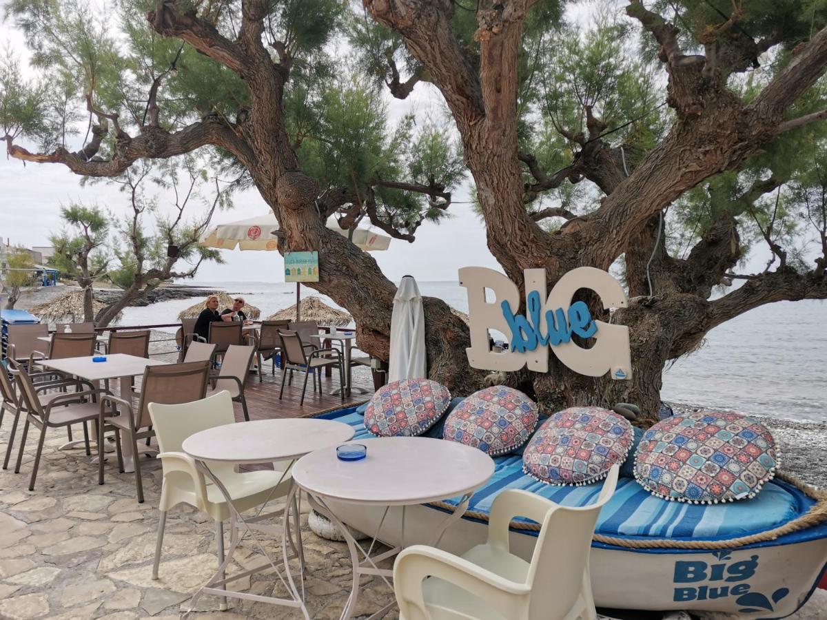 Βig Βlue Apartments Makrýgialos Exteriör bild