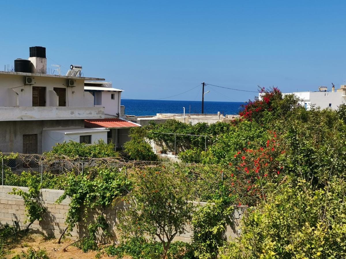 Βig Βlue Apartments Makrýgialos Exteriör bild