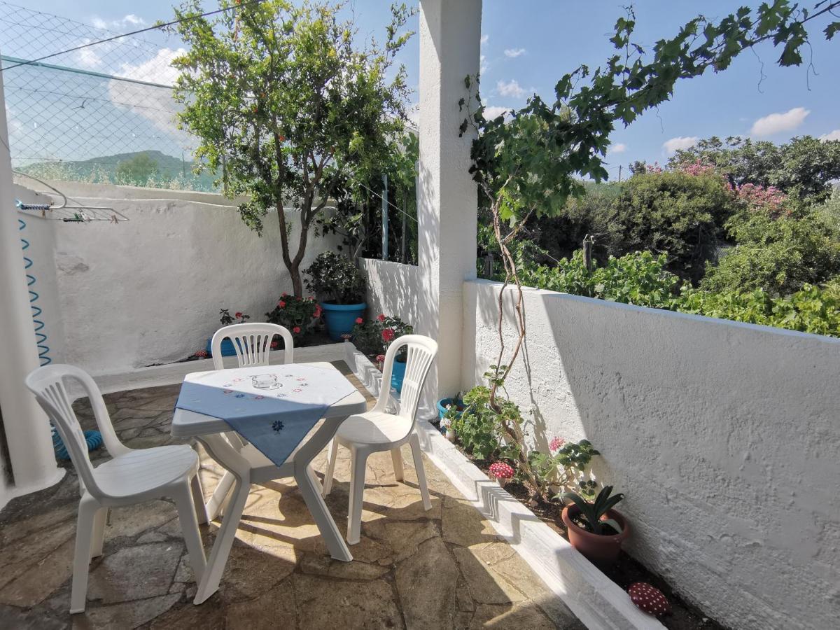 Βig Βlue Apartments Makrýgialos Exteriör bild