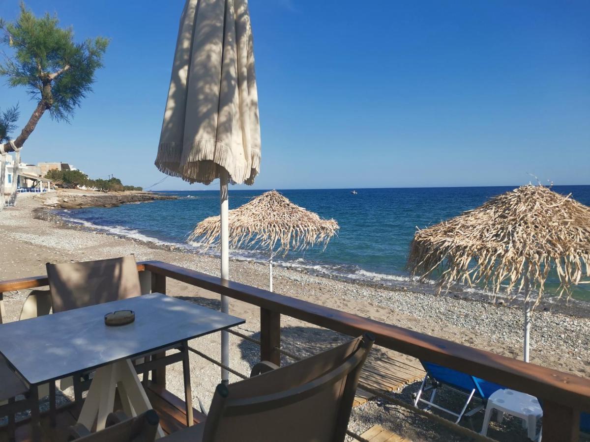 Βig Βlue Apartments Makrýgialos Exteriör bild