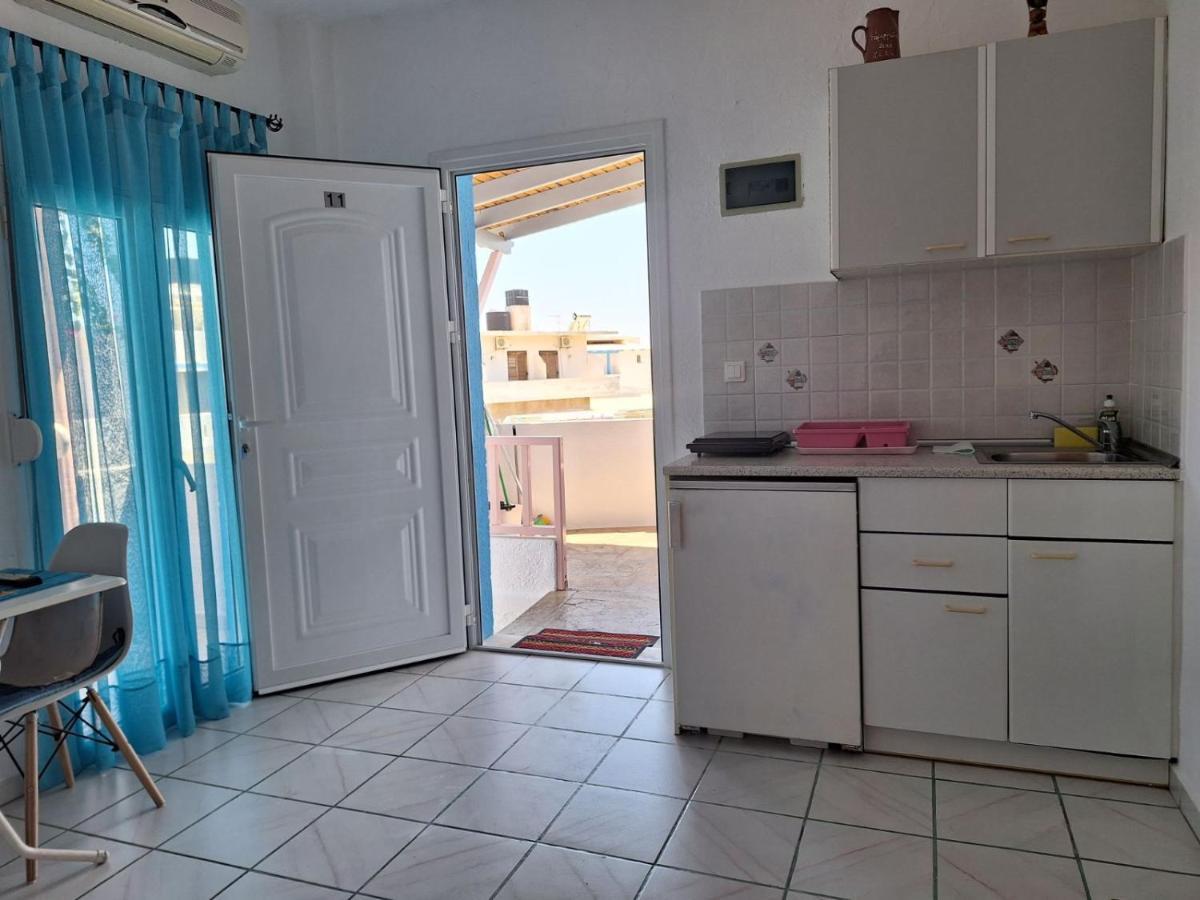 Βig Βlue Apartments Makrýgialos Exteriör bild