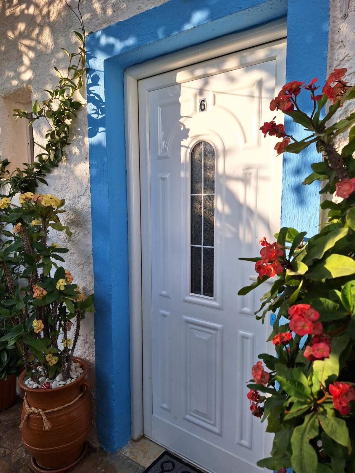 Βig Βlue Apartments Makrýgialos Exteriör bild