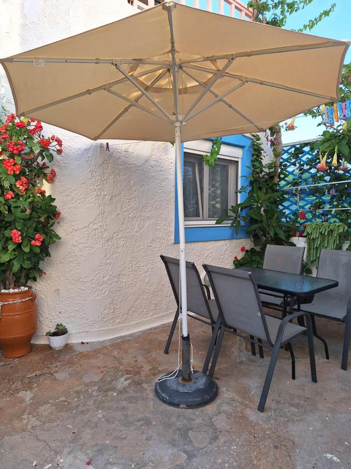Βig Βlue Apartments Makrýgialos Exteriör bild