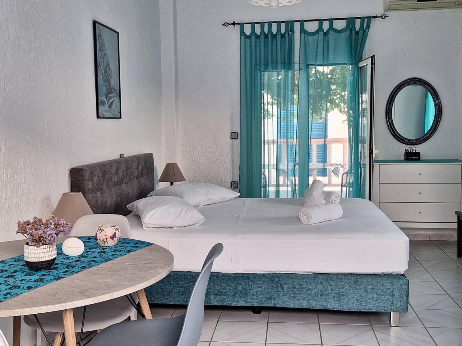 Βig Βlue Apartments Makrýgialos Rum bild
